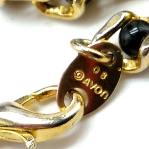 AVON Bracelet CAPTURED TREASURES Gold-tone Curb Link Faux Black Onyx Beaded Acce - Picture 8 of 12